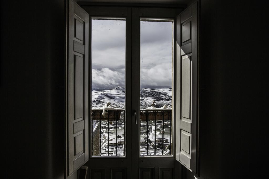 Residence Ventimiglia Gangi Zewnętrze zdjęcie